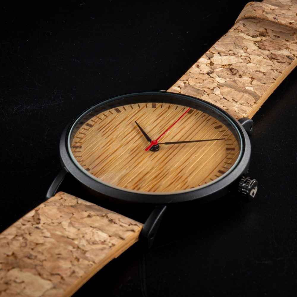 Reloj de pulsera de corcho y madera modelo Yebushi - Image 3