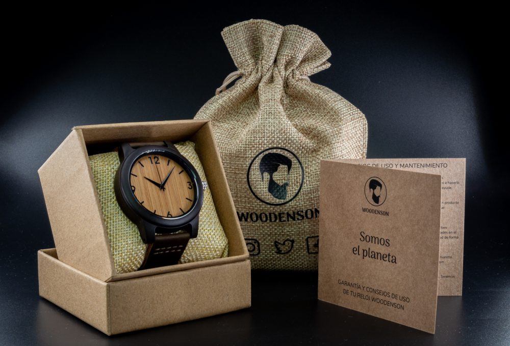 Reloj de pulsera de madera con números en la esfera modelo Terral - Image 8