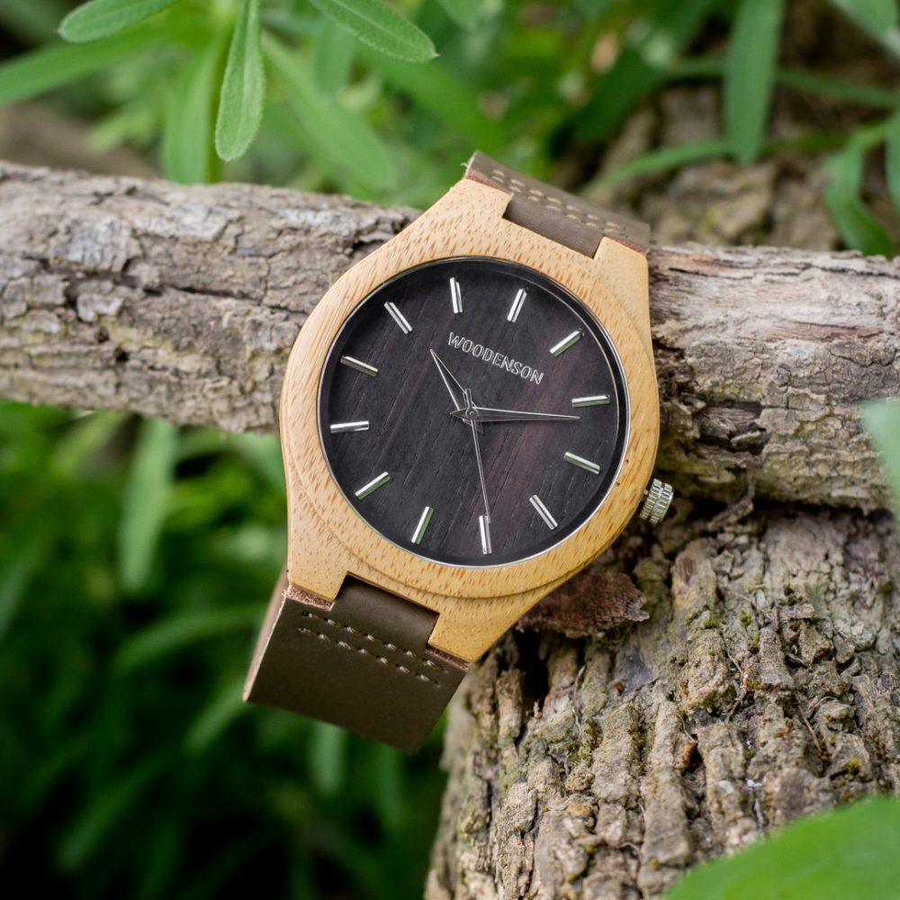 Reloj de madera de bambú modelo Zui