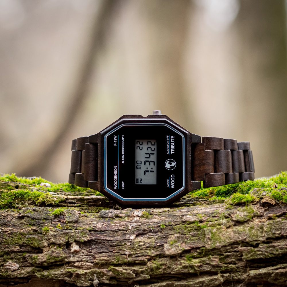 Reloj digital con correa de madera Cassius - Image 4