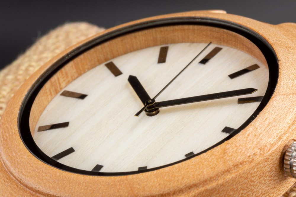 Reloj de madera de maple modelo Taranis (44 mm) - Image 6
