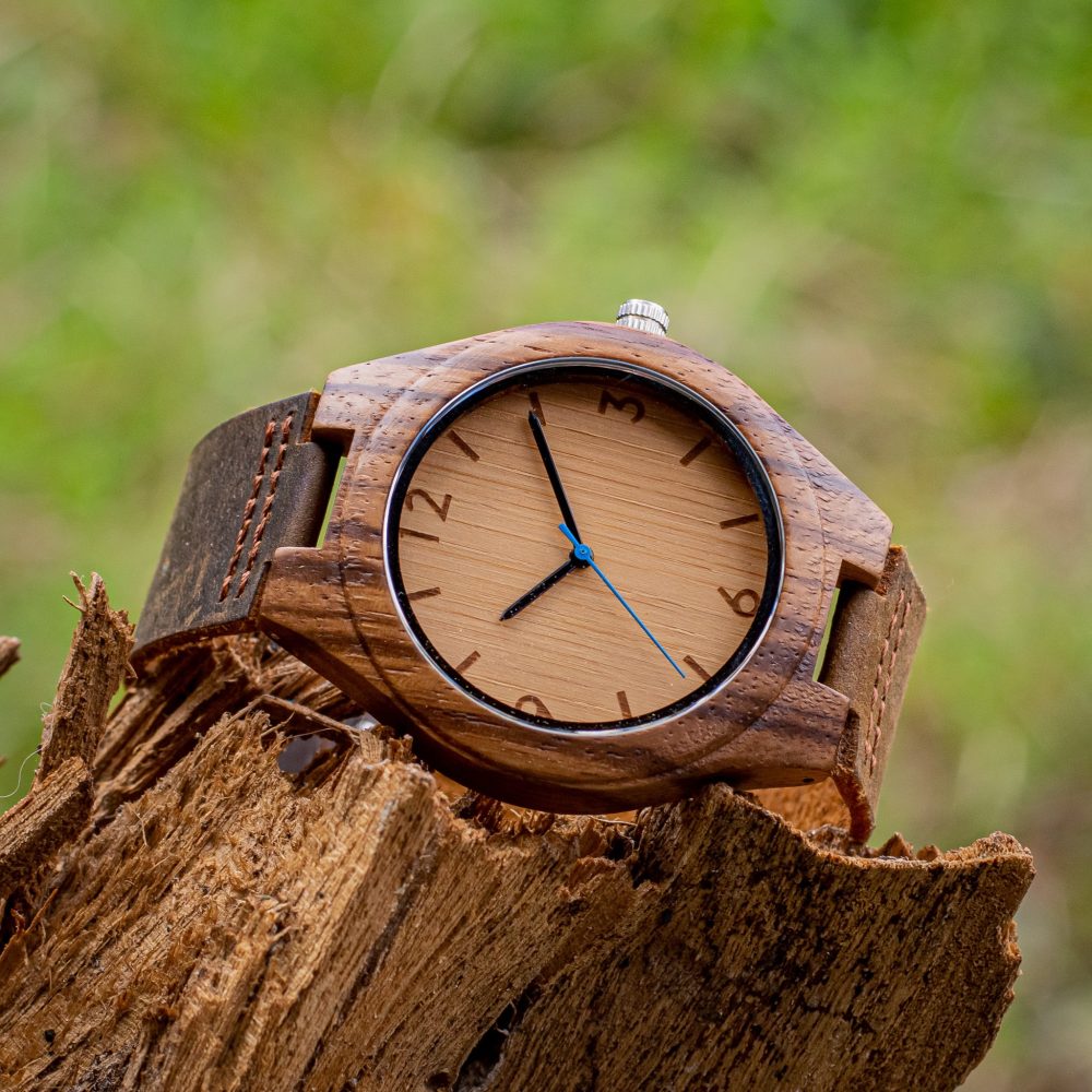 Reloj de madera de zebrano modelo Nara (44 mm)