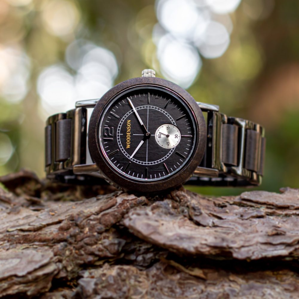 Reloj en madera de nogal y acero Ordesa 44 mm