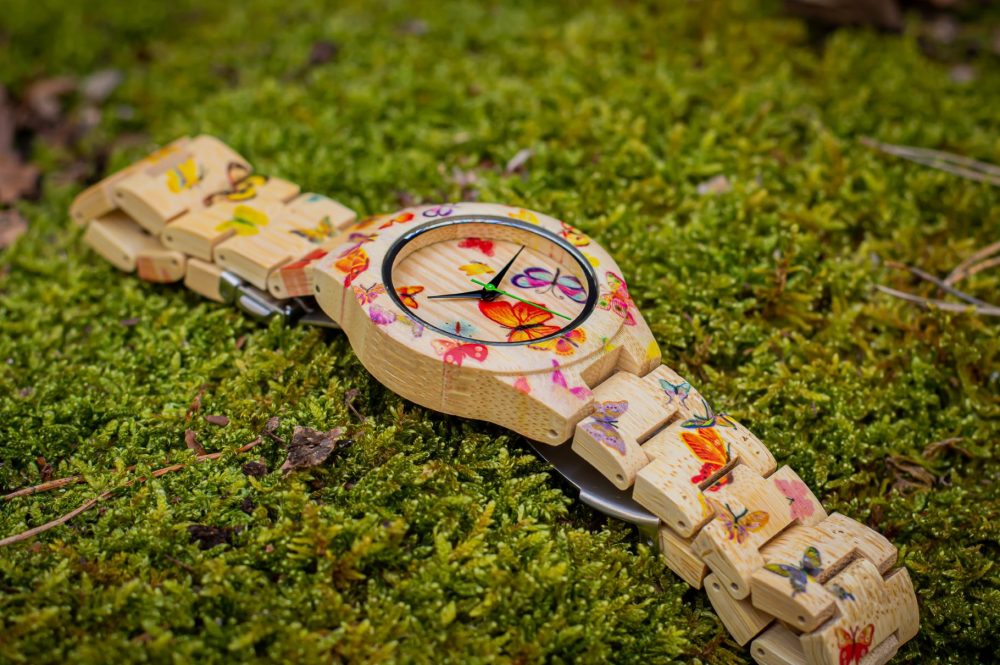 Reloj en madera de bambú decorada Capri - Image 3