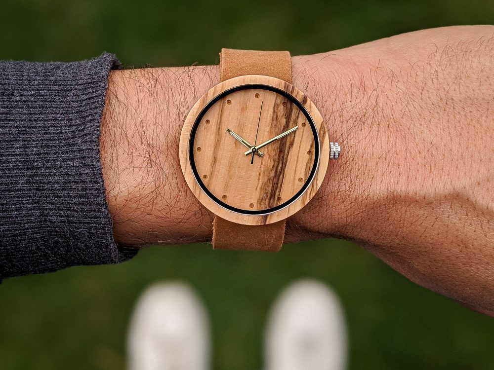 Reloj de madera de Olivo Serengueti - Image 3
