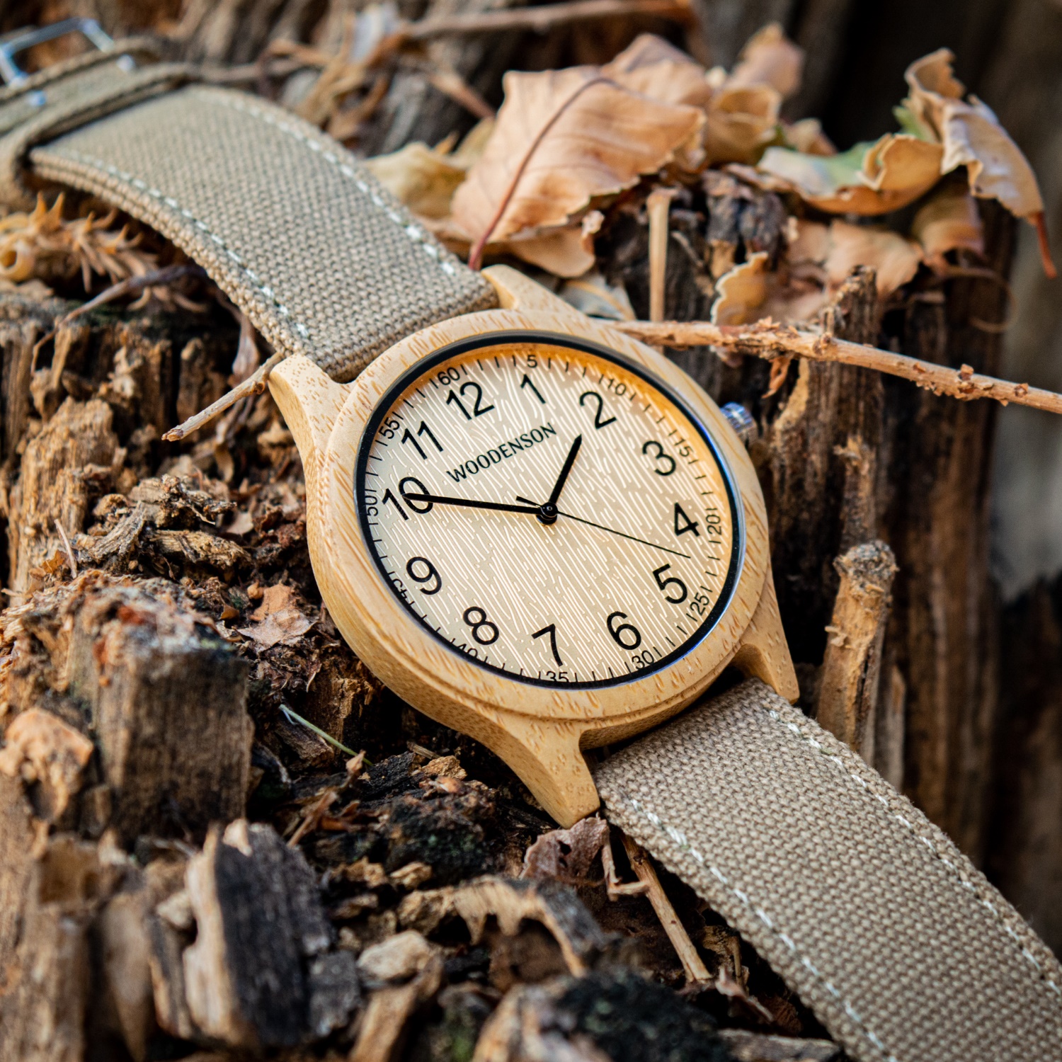 Reloj de madera de Bambú con correa de tela modelo Yellowstone - Woodenson  México