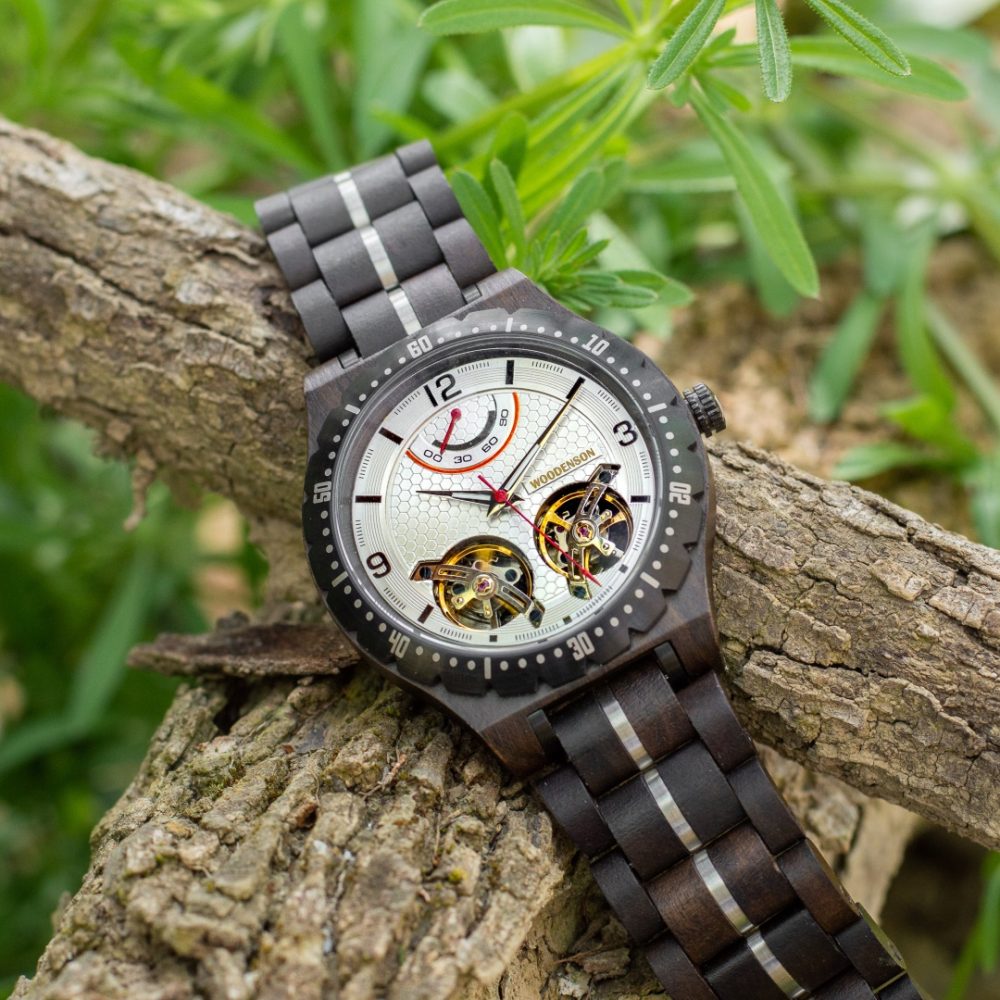 Reloj automático de madera con doble Tourbillón modelo Stonehenge