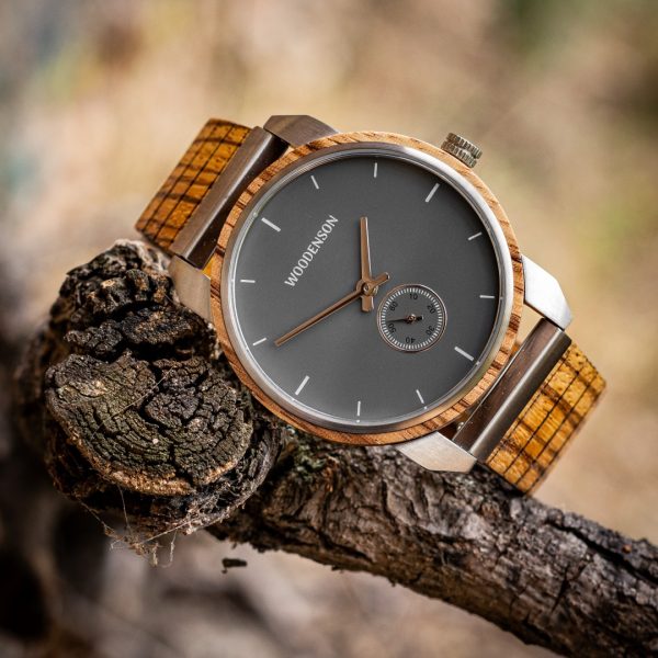 Reloj digital con correa de madera Cassius - Woodenson México