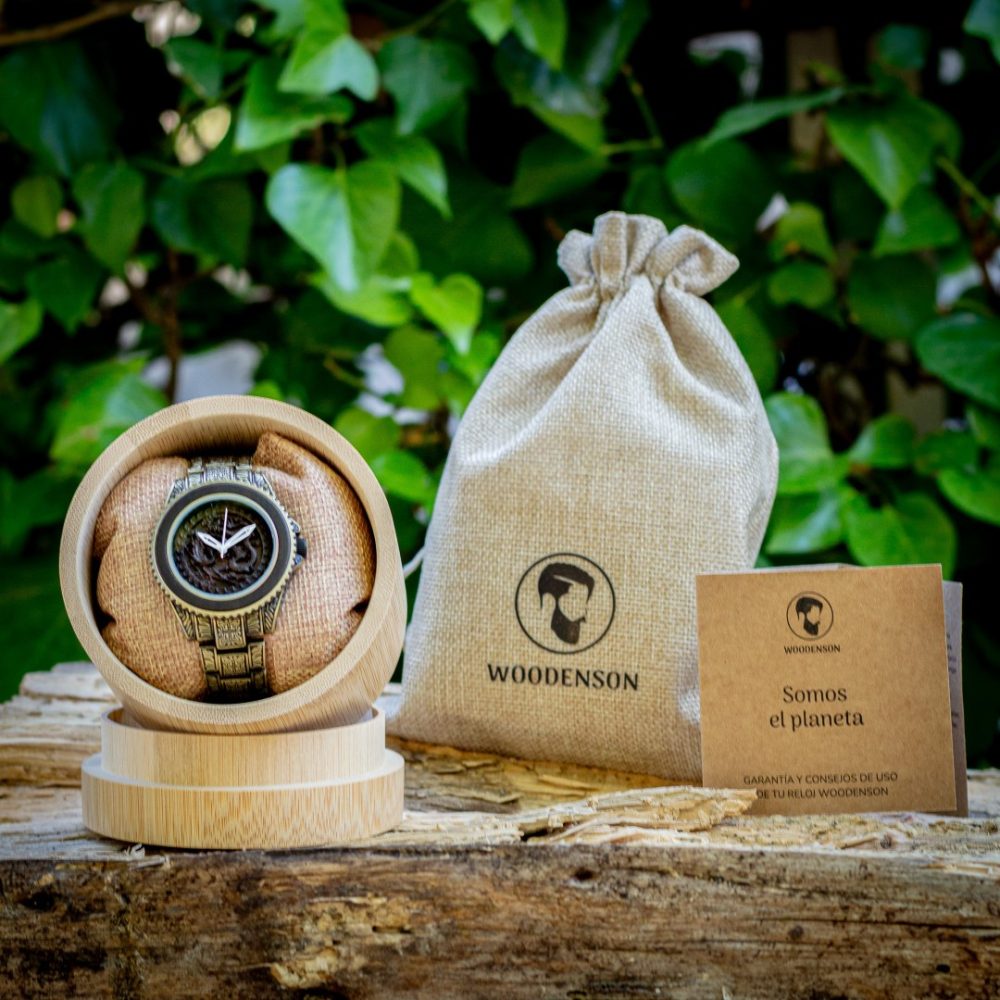 Reloj de madera de ébano y acero dorado Zerain - Image 7